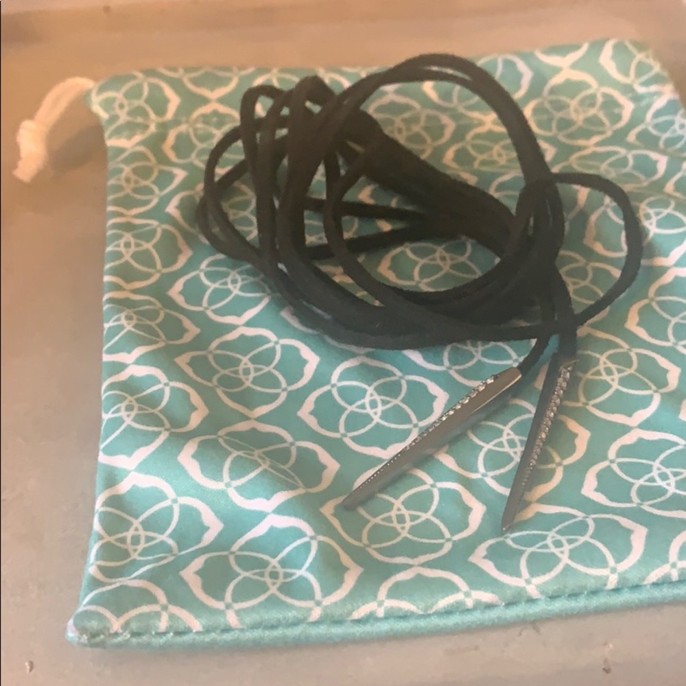 Kendra Scott necklace